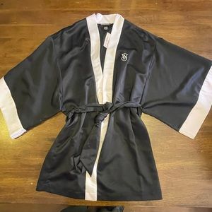 NWT Victoria’s Secret Short Kimono